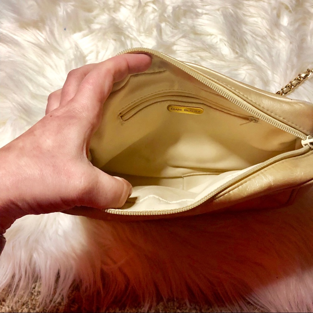 ~Giani Bernini~ 9 in. Shoulder bag gold - Picture 5 of 6